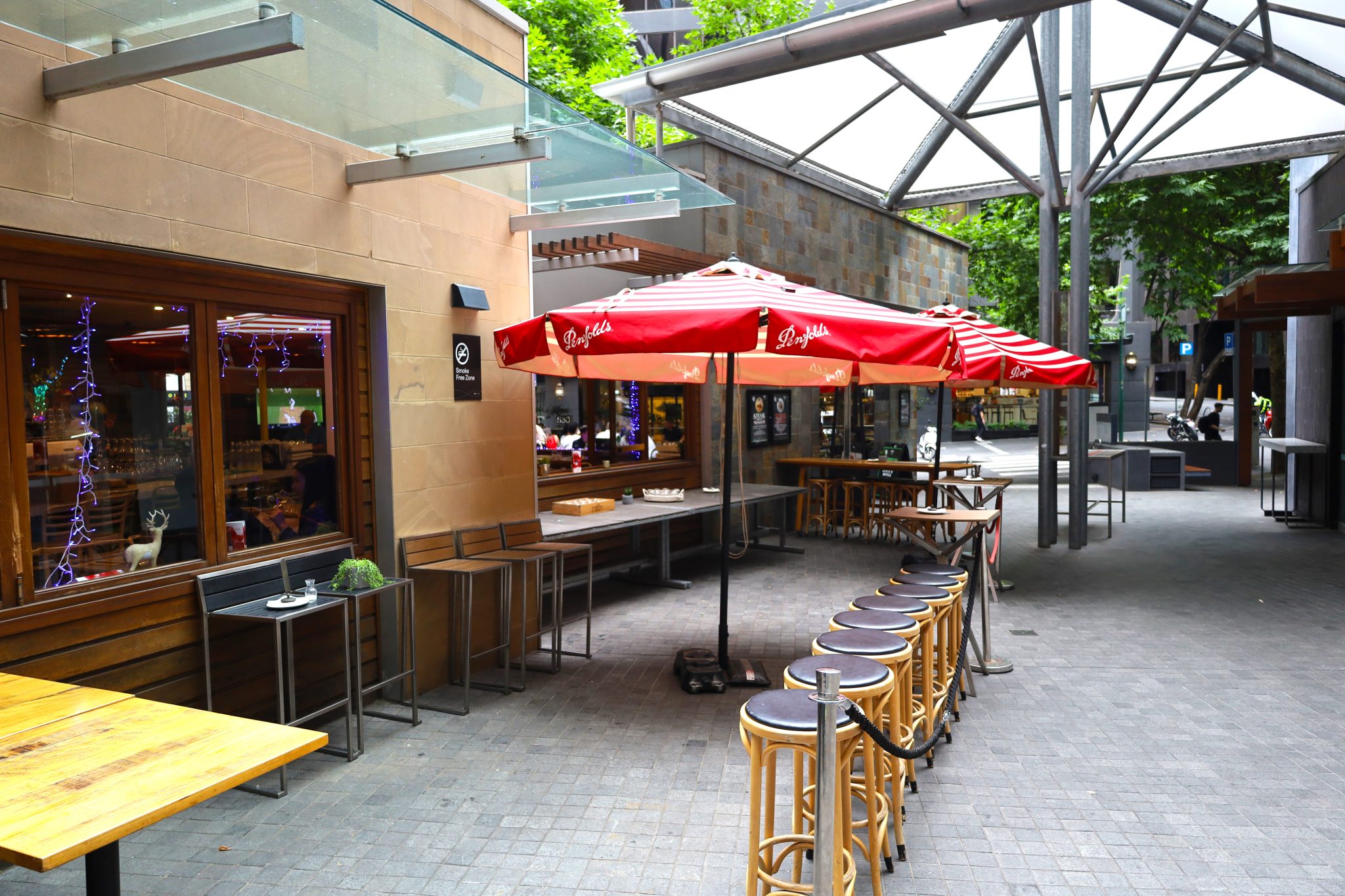 Collins Lane Alfresco at Henry and the Fox