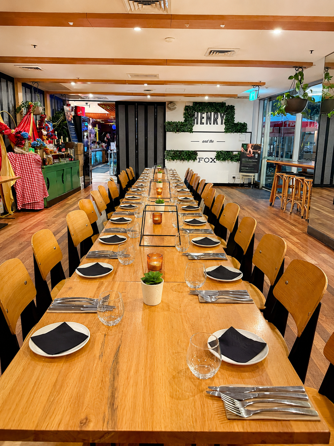 Fox's Den long table dining