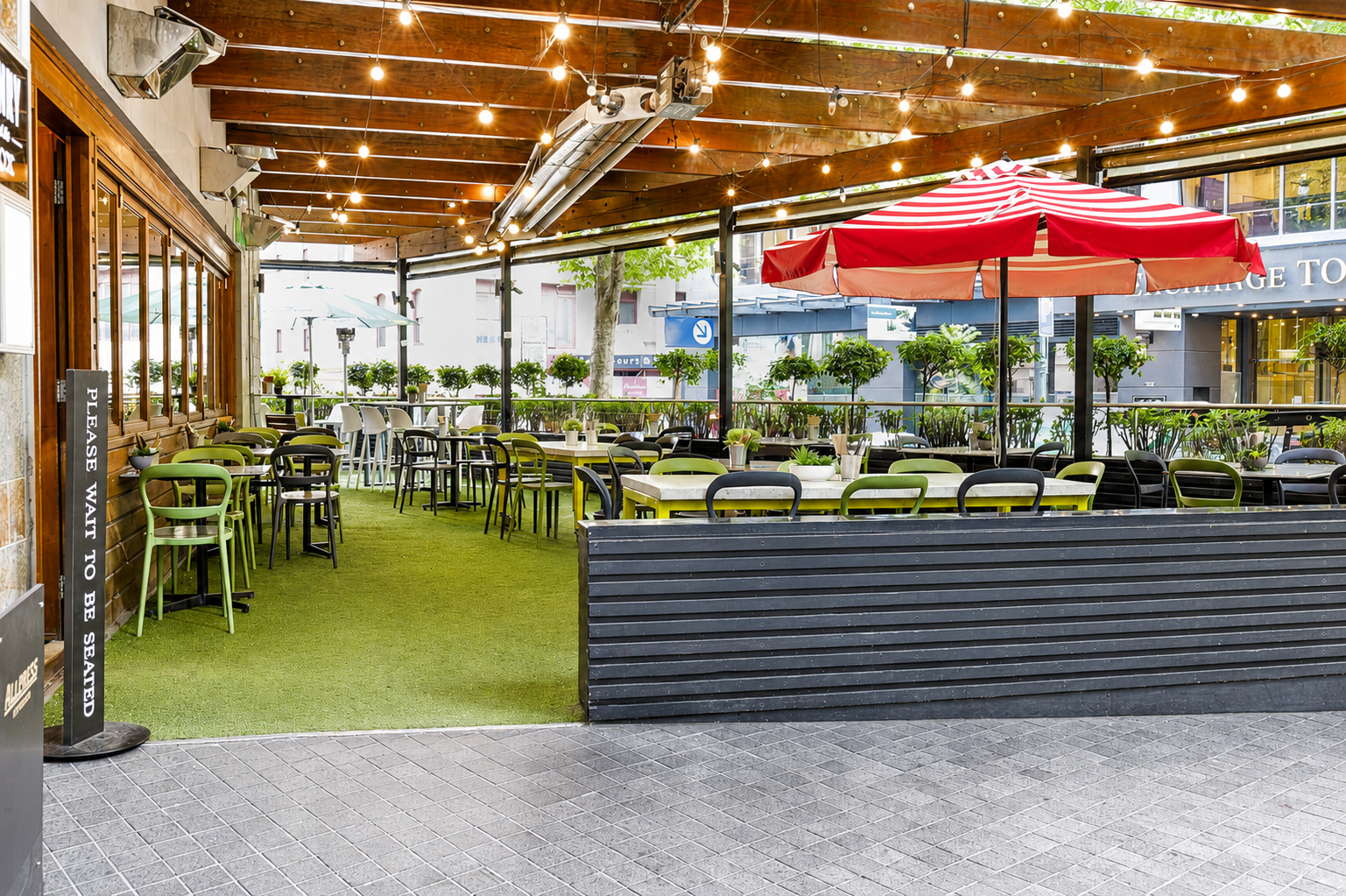 Little Collins Street Terrace at Henry and the Fox